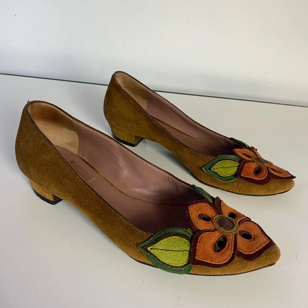 Y2K Miu Miu Suede Pointed Toe Flats with Flower Applique - Picture 2 of 8